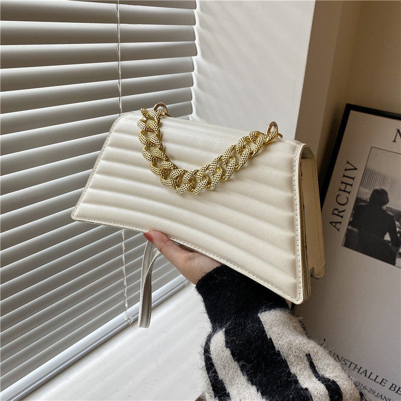 Elegant Ladies Shoulder Bag – Chain Strap Party and Wedding Purse - Image 7