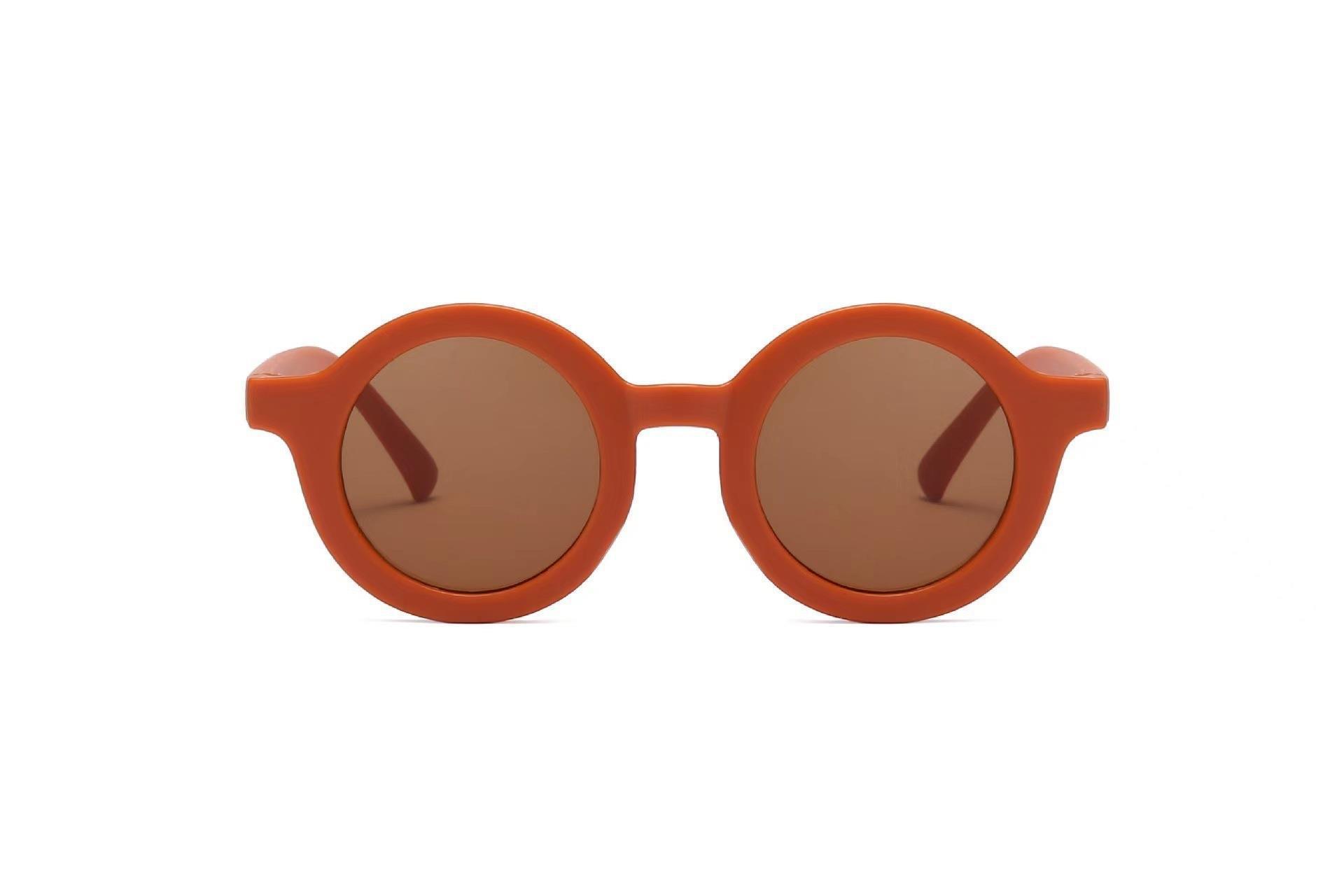 Trendy Round Frame Sunglasses - Image 10