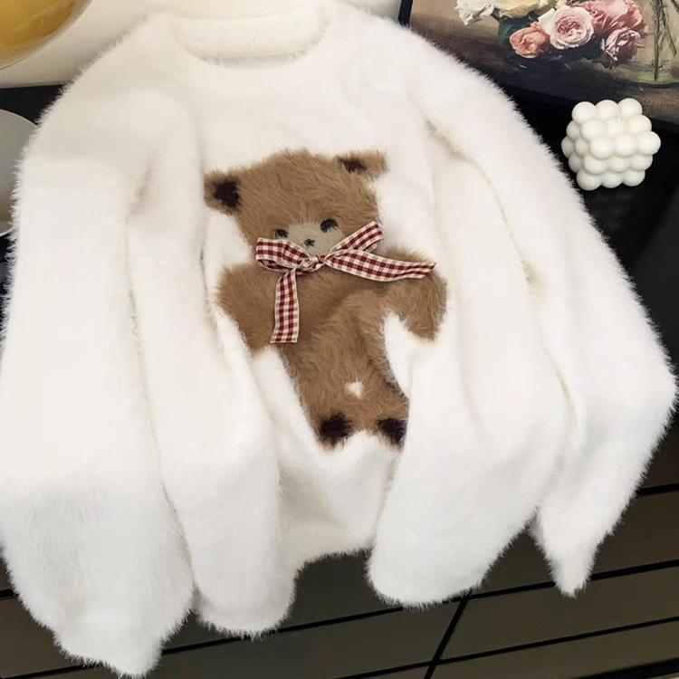 Bear Jacquard Knitwear White Sweater For Women - Image 4